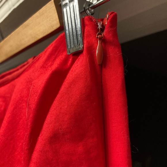 (3 for $50) Gently Worn Fit & Flare Skirt, size XS - Picture 3 of 6